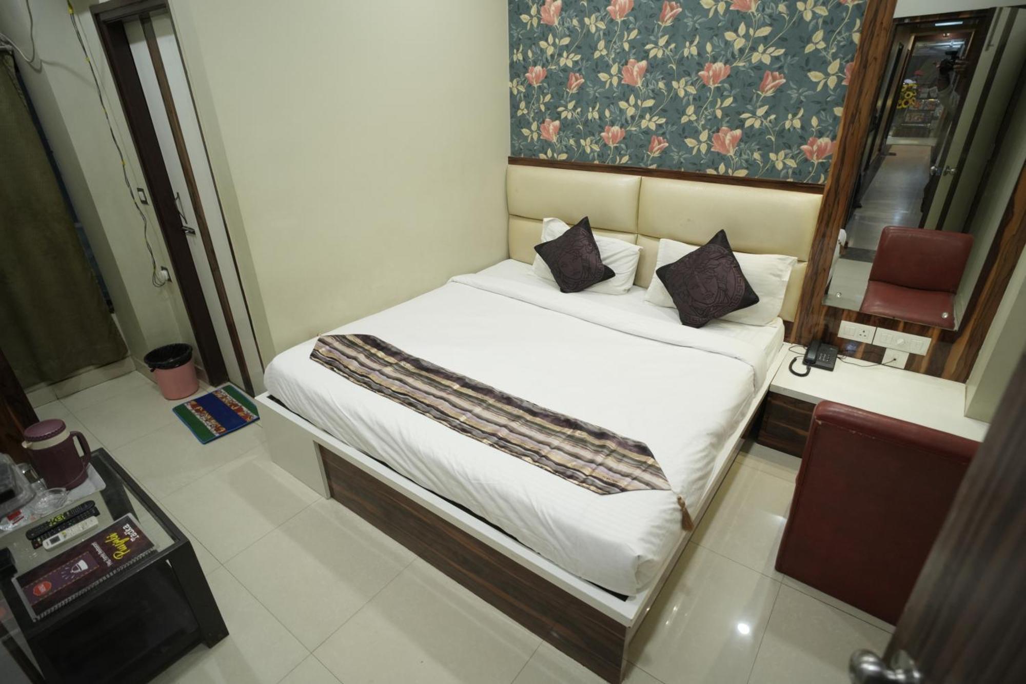 Hotel Rajkamal Near Varanasi Railway Station Luaran gambar
