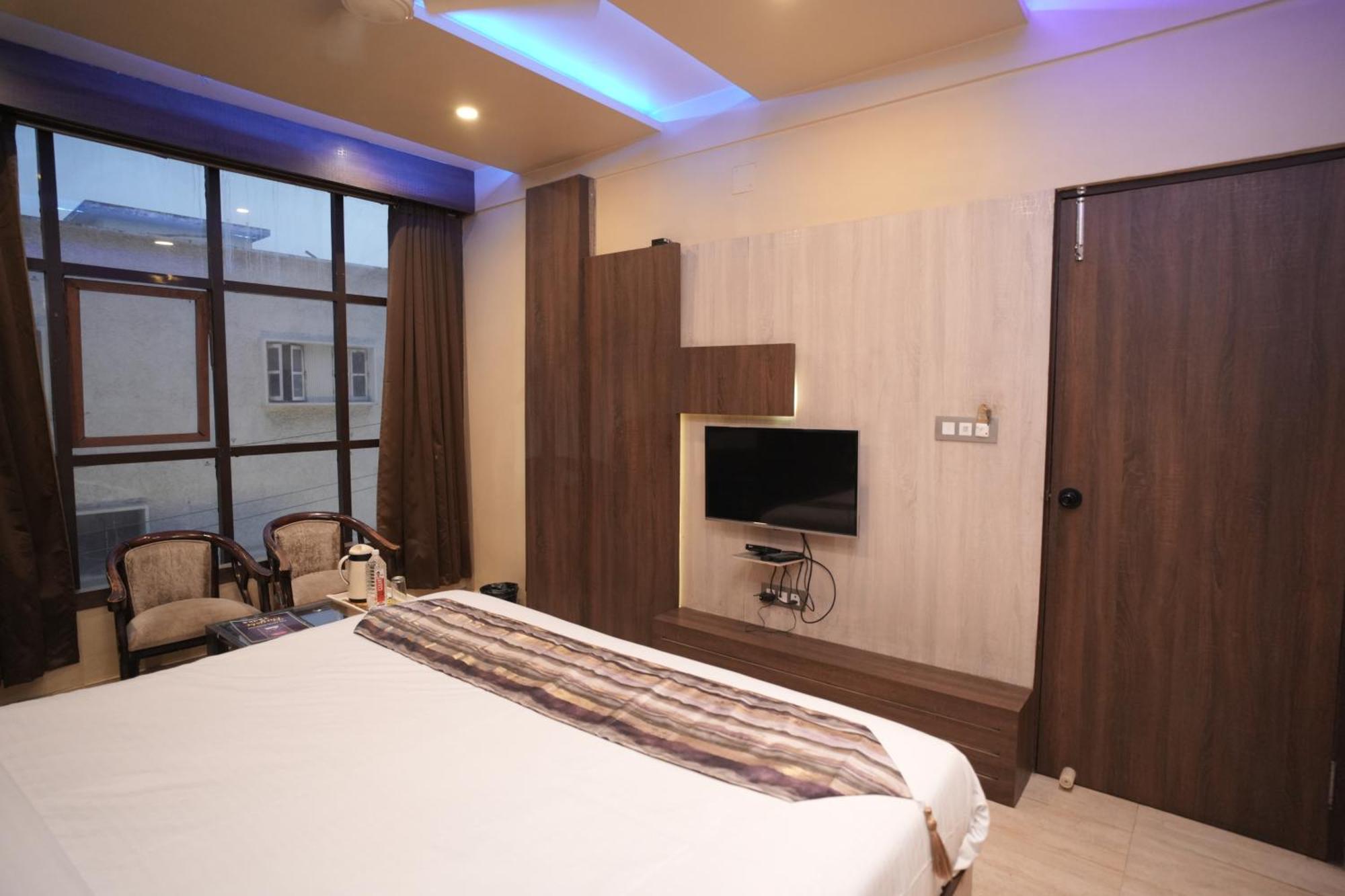 Hotel Rajkamal Near Varanasi Railway Station Luaran gambar
