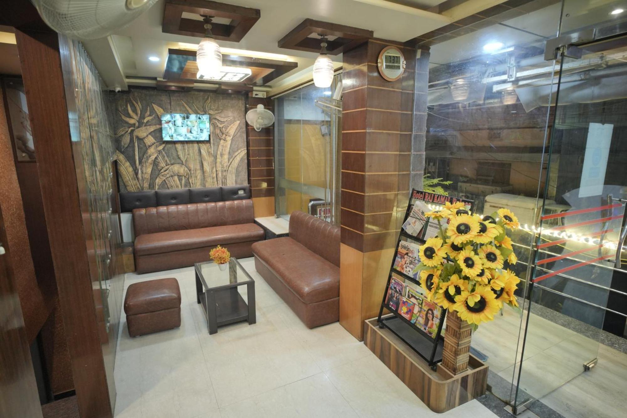 Hotel Rajkamal Near Varanasi Railway Station Luaran gambar