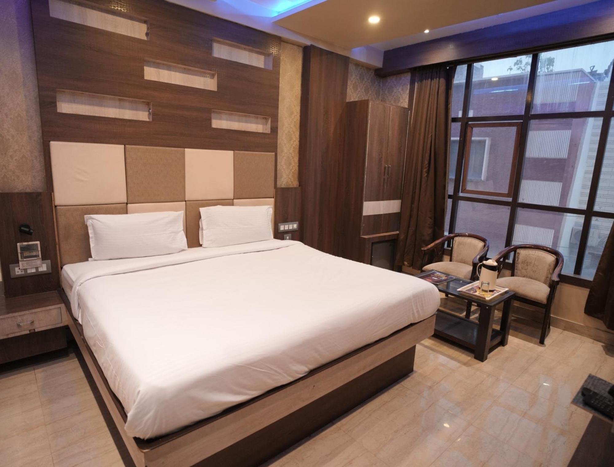 Hotel Rajkamal Near Varanasi Railway Station Luaran gambar